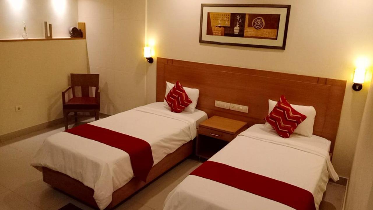 Fabhotel A&M - Nr Lv Prasad Institute, Banjara Hills 하이데라바드 외부 사진