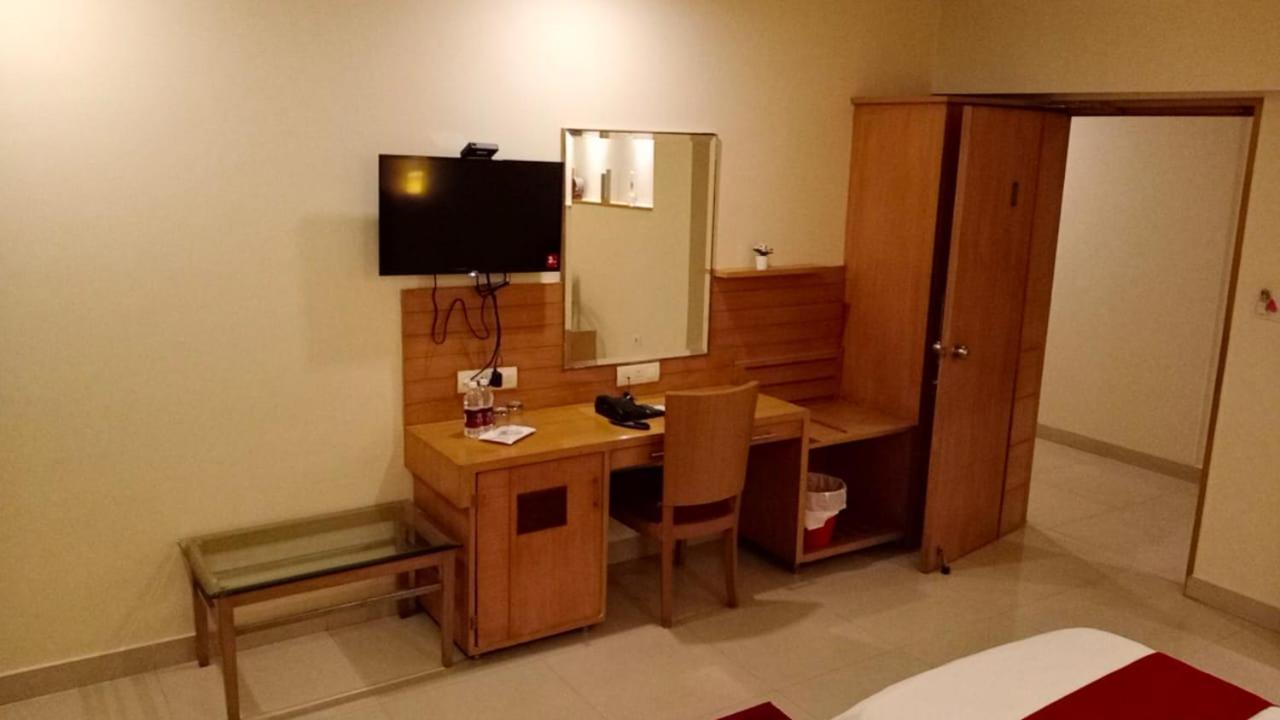 Fabhotel A&M - Nr Lv Prasad Institute, Banjara Hills 하이데라바드 외부 사진