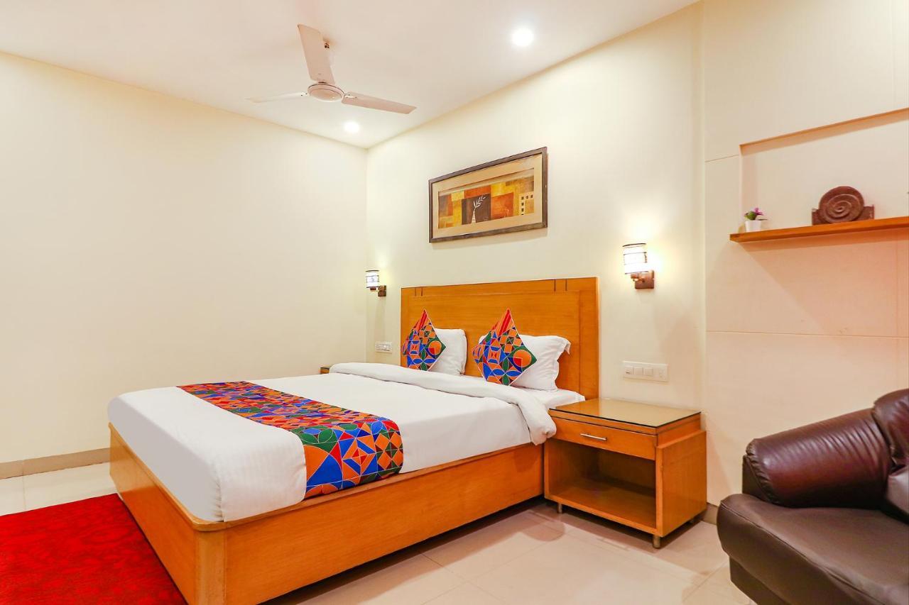Fabhotel A&M - Nr Lv Prasad Institute, Banjara Hills 하이데라바드 외부 사진